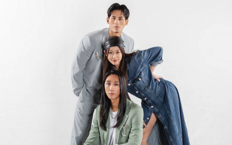 高爾宣不要看！　女友芮德左擁右抱男模小鮮肉