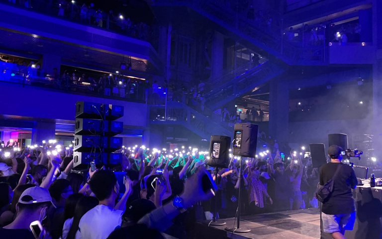 科教館變成夜店舞池？專屬大人的狂歡之夜，憑入場券可免費兌換微醺飲品！