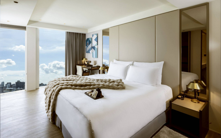 高雄精品飯店＋１！天成飯店集團ｘ鳳凰旅遊「天成逸旅-舶寓高雄」即日起試營運