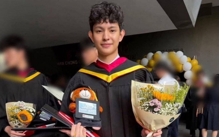 何如芸19歲帥兒深邃神顏像「混血王子」！網驚：這基因太強了！