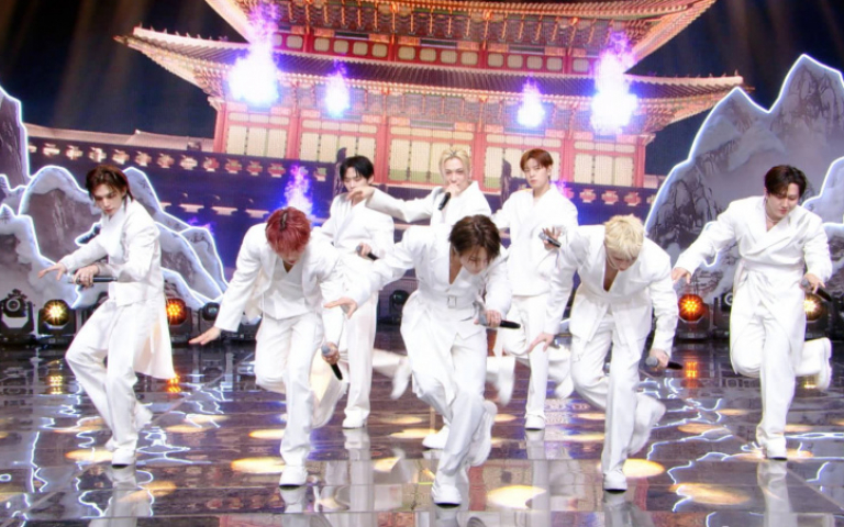 Stray Kids玩穿越　99秒闖關拚「時空門票」