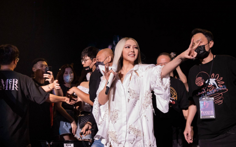 張惠妹暌違4年嗨唱尾牙　天后誠意滿滿親挑45分鐘神級曲目