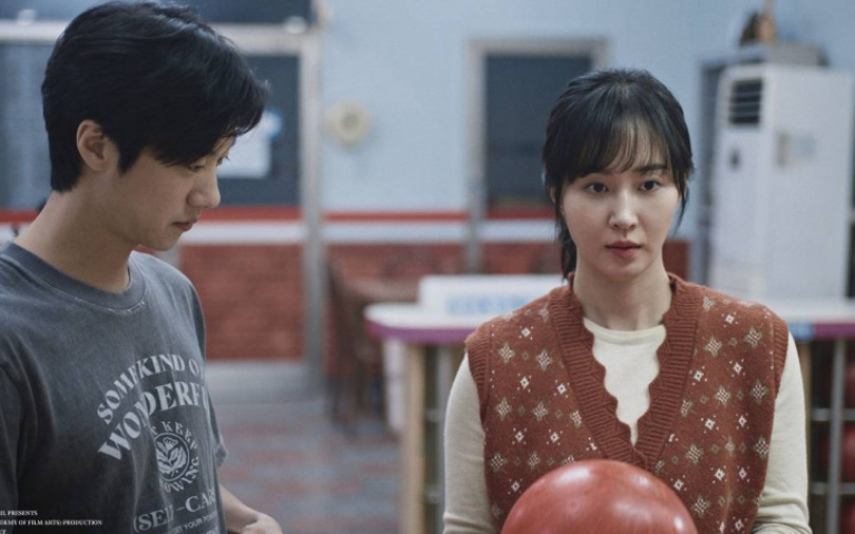 少女時代俞利電影首挑大梁　《Strike !娜英》褪去偶像光環素顏上陣