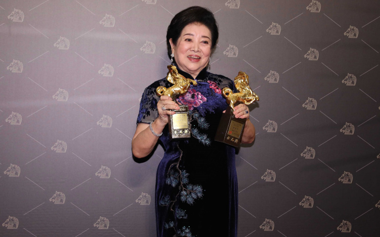 金馬57/奪影后!陳淑芳雙騎金馬「秀超玄幸運神物」:她說會有雙匹馬