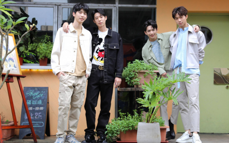 李振浩人生初吻「親出喘息聲」　小林柏宏唇珠被進攻