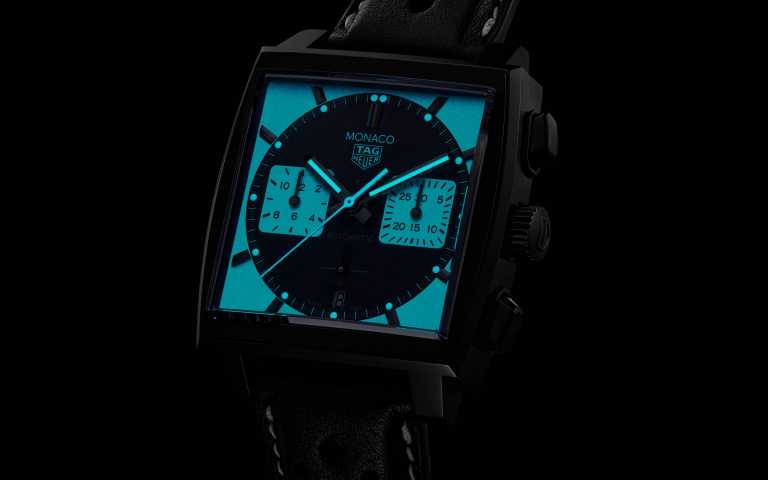 越夜越耀眼，TAG Heuer限量腕錶致敬經典Monaco Blue色調競速奔馳