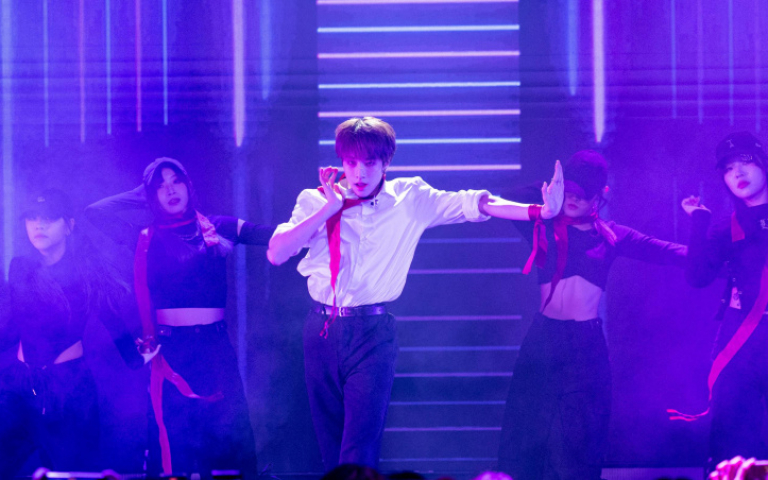 陳冠叡還沒出道就辦售票活動創紀錄　家人驚喜慶生險潰堤