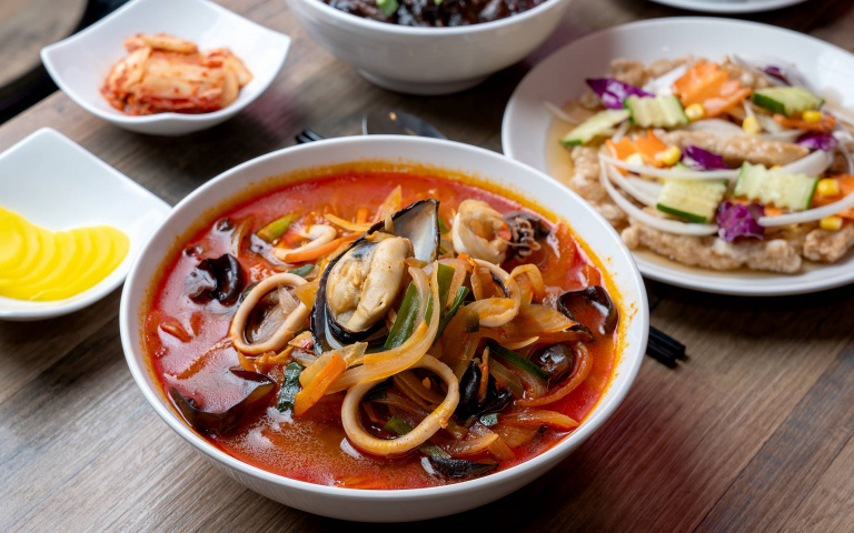 人氣韓食開吃3／首爾老店「永和樓」飄香半世紀　道地炸醬麵、海鮮炒碼麵台灣也吃得到