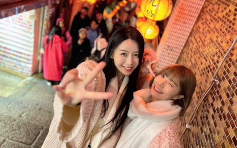 艾融伴遊九份　韓國啦啦隊女神李雅英高喊：台灣No.1