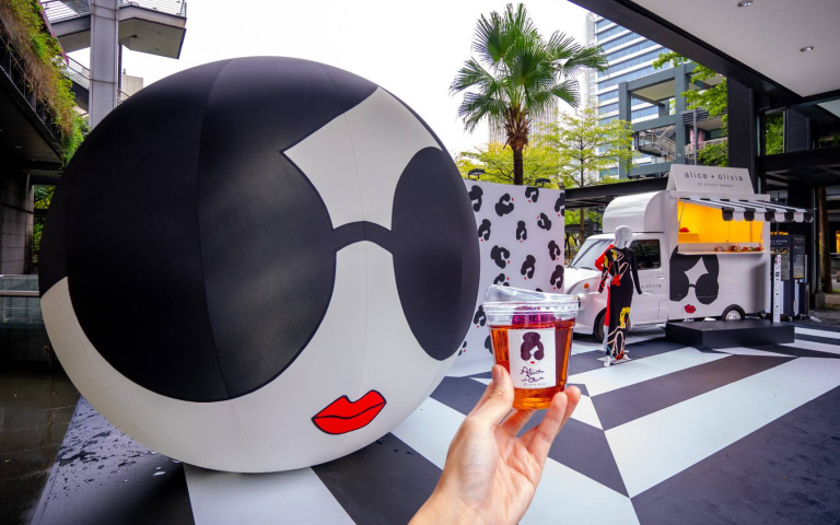 信義區必訪美拍打卡點！巨型STACEY娃娃發光球、滿版娃娃頭Logo牆...隨便都能拍出可愛萌照！