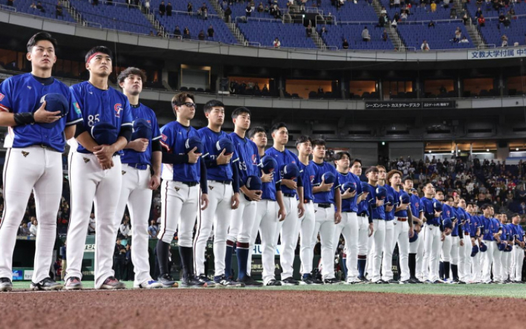 《冠軍之路》紀錄11年臺灣棒球血淚 陳傑憲分享心境　峮峮自費奔東京應援落淚畫面曝光