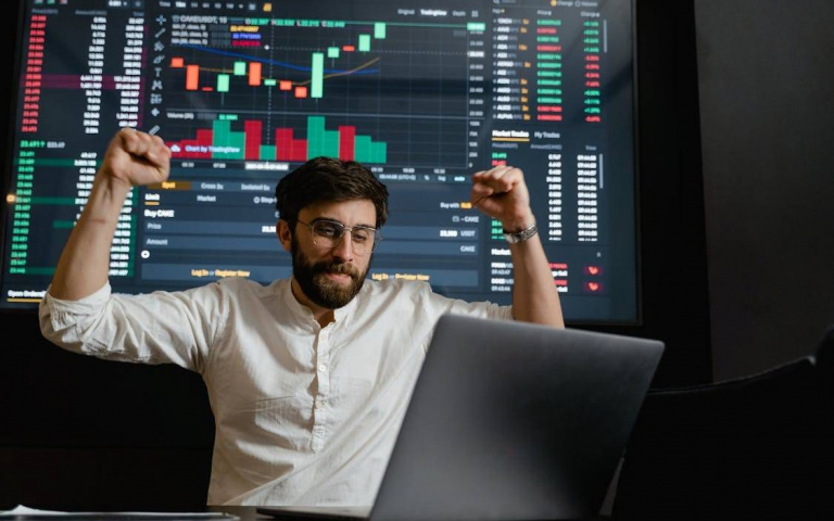 裁員竟是財神敲門！5星座「逆商超高」　被資遣直接翻身當老闆