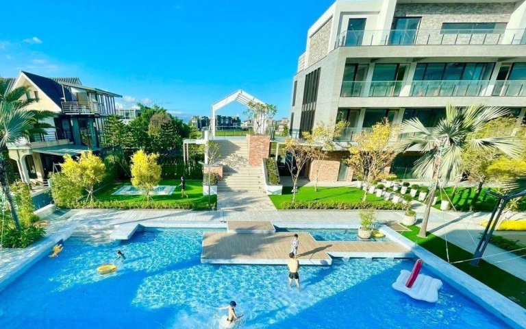 宜蘭包棟住宿推薦!泳池、溜滑梯親子房、寵物友善,專屬空間玩一整天超充實!