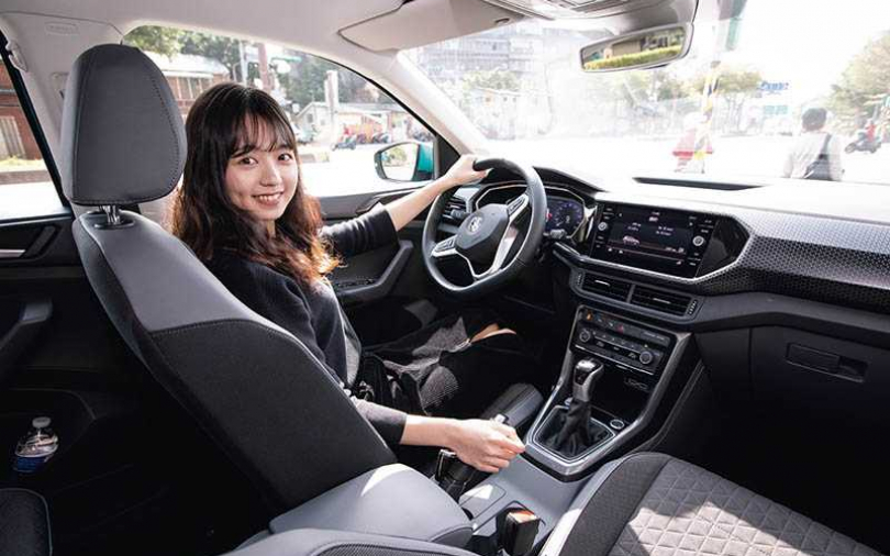 T-Cross鎖定年輕族群 車色鮮豔內裝科技