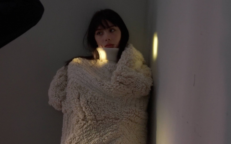 林依晨回歸初心拍年曆展少女感　林奕嵐工作行程滿檔嘆很孤單