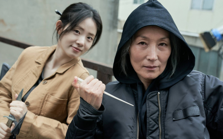 影后李慧英化身頂級殺神打到肋骨受傷 導演讚她「韓國蒂妲絲雲頓」