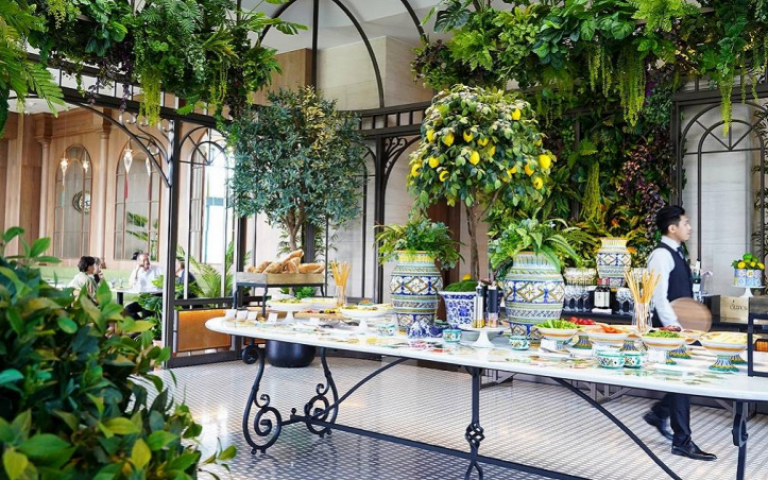 雲品換新裝2／開箱全新「雲水」行政酒廊　在托斯卡尼花園內享用生蠔、香檳早午餐