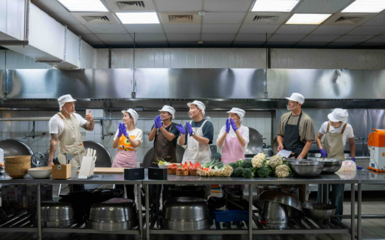 莎莎懼高哭喊：真的不行　張立東該邊卡卡哀嚎好痛