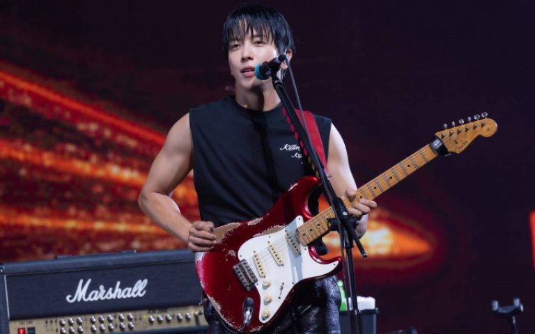 CNBLUE高雄開唱　鄭容和突問：喜歡我的屁股嗎