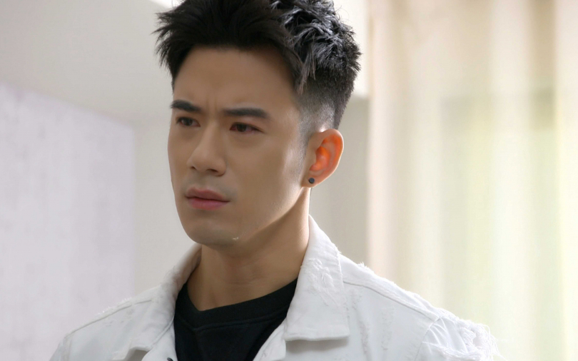 小三向正宮炫驗孕棒　渣夫挨揍「臉痛到歪掉」