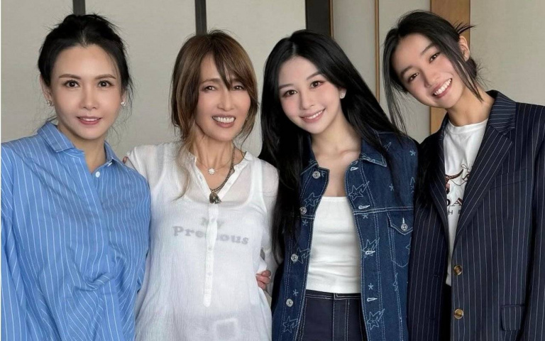 邱淑貞、工藤靜香帶女兒世紀合體！合照一出全網歪樓：57歲邱淑貞明明年紀最大卻最美