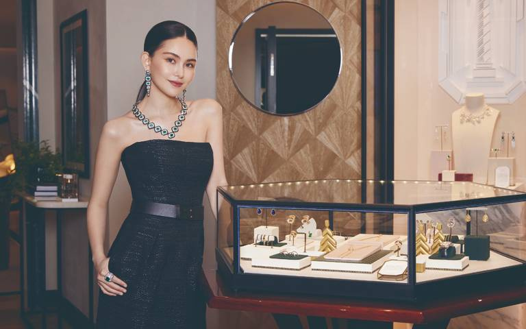 昆凌閃戴BOUCHERON上億珠寶,對周杰倫甜討耶誕禮:「這才是堅固的愛情證明!」