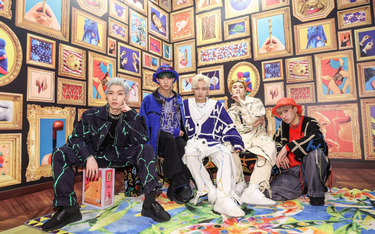 挑戰視覺底線！米蘭「TOILETPAPER怪美展」登台，超現實主義佈景超好拍！