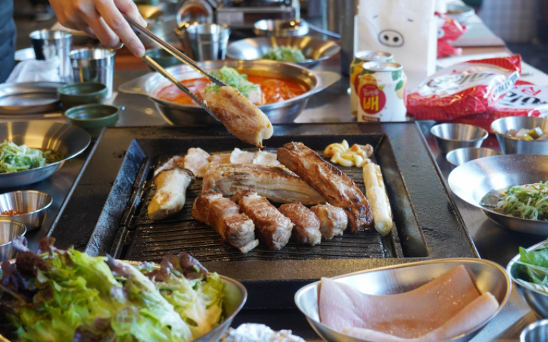 首爾必比登排隊烤肉名店登台　5/13開幕搶線上訂位、60組現場號碼牌