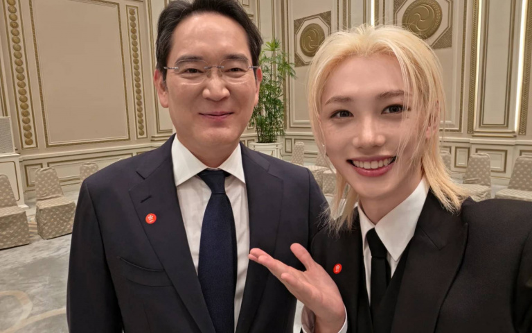 偶像＋三星會長同框太衝擊！Felix找李在鎔自拍，韓網笑稱「最強開運照」！