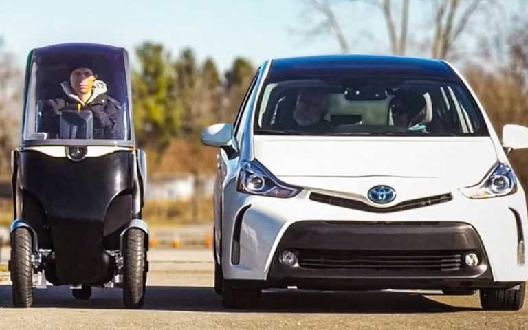 機車?汽車?超迷你Nimbus Halo三輪電動車,讓你不用再忍受日曬雨淋!