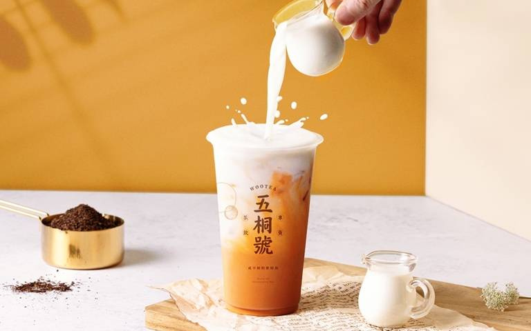 秒飛泰國!手搖飲新品推「清萊泰奶」 加贈「還魂梅」限量2,500份
