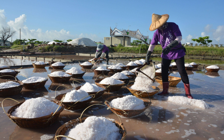 晶華共好宣「鹽」！  攜手「洲南鹽場」推動永續餐飲與淨鹽SPA