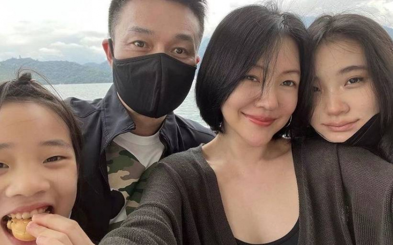 小S素顏真的美到爆炸!睡前戒紅酒改喝「這一包」,笑稱皮膚亮到被全家人嫌太閃!靠近她都要戴墨鏡!
