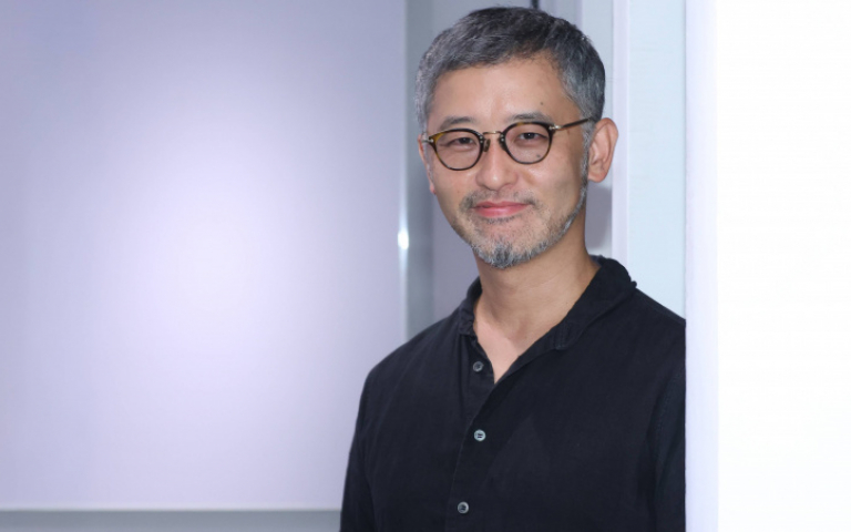 《戰疫前線》導演道歉：沒帶小栗旬來台　池松壯亮口罩壓痕致敬醫護