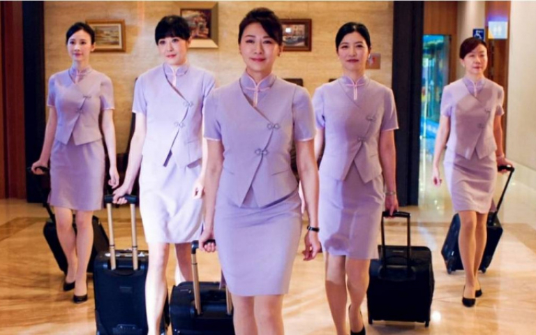 台劇女神連靜雯登大銀幕 《一起一起》空姐變身啦啦隊熱血競賽
