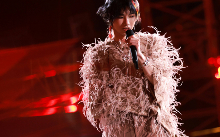 華晨宇出道10年 私生活曝光「讓自己更舒服」