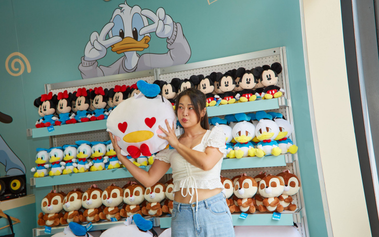 迪士尼粉絲別錯過！米奇快閃中山，來店還可免費換限量貼紙！