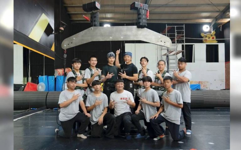 Energy演唱會挑戰高難度特技　投保千萬上演空中倒立