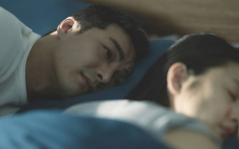 賀軍翔眼神太電了…被導演規定「眼睛不可以笑」！