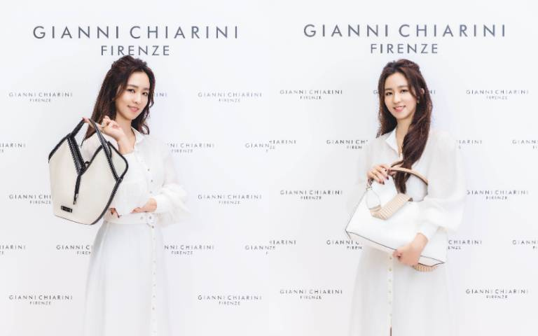 Gianni Chiarini 夏季新品好紓壓！周曉涵輕撫美麗包款，直呼「我都要！」