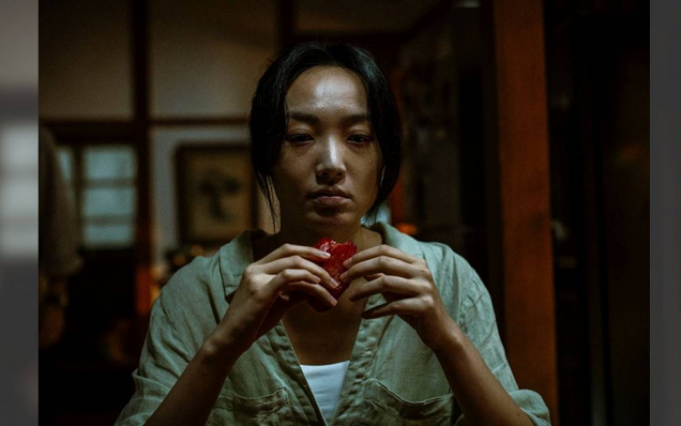 蔡思韵《泥娃娃》魔化「撕咬生吞內臟」　拍20次反覆作嘔