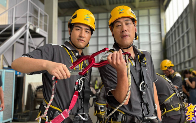 鹿希派徒手爬26米高塔　累到乾嘔三次險崩潰