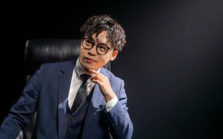 賀瓏這次不談政治！回歸《夜夜秀》10萬人搶看