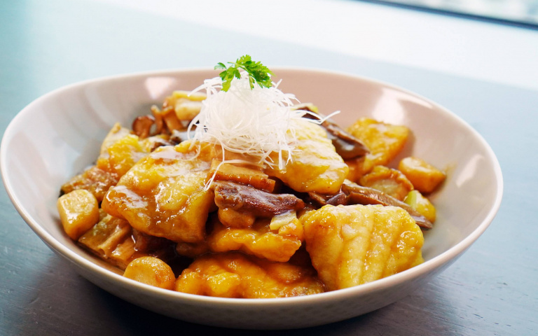 新北粵菜餐廳融舊於新　牛肝菌搭龍膽石斑、松露配叉燒超美味