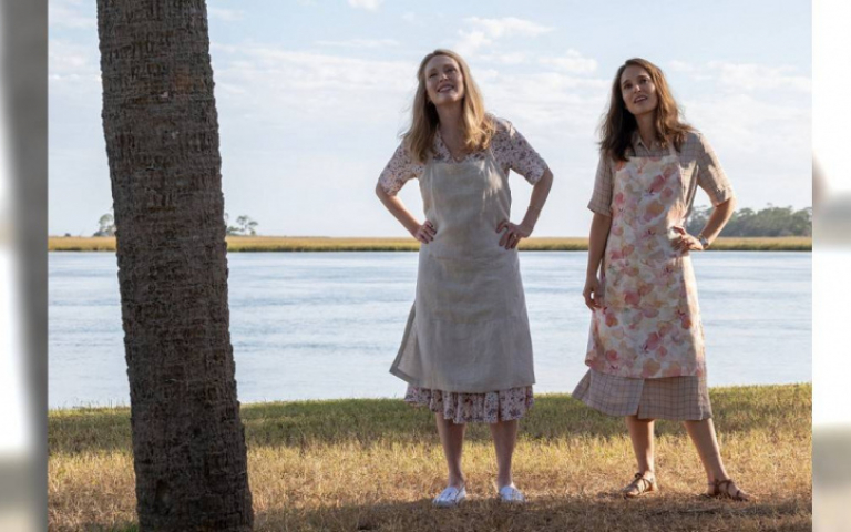 茱莉安摩爾演出「劈腿13歲中學生」成全國焦點　娜塔莉波曼下戲後立刻回歸母職