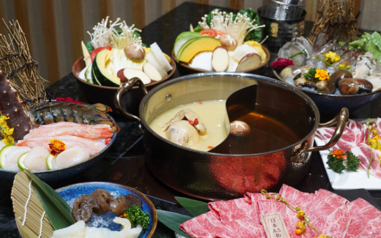 帝王蟹 × 龍蝦四吃 雞湯鍋滿滿膠原蛋白 台中奢華鍋物海陸雙饗超過癮
