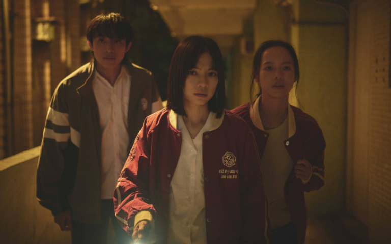 恐怖片《晚窒息》11/27上映　姚愛寗、王渝屏、初孟軒捲入校園死亡詛咒