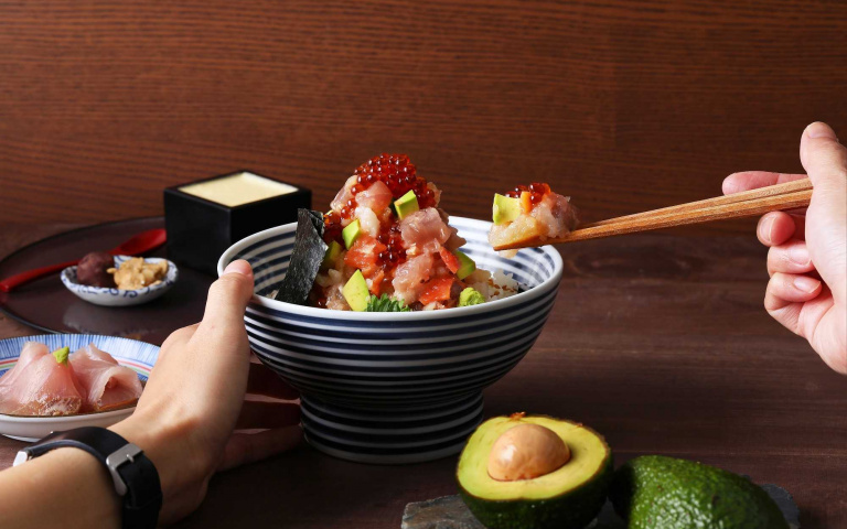 味覺小清新！酪梨海鮮丼、抹茶厚鬆餅　讓春天多一抹綠