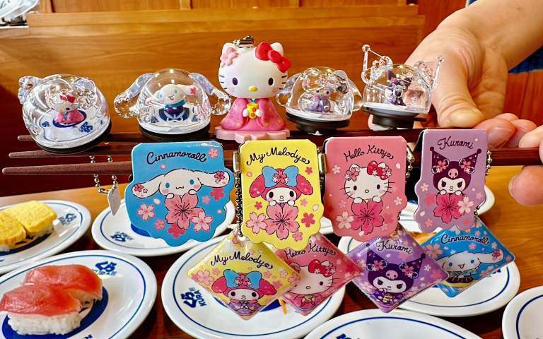 藏壽司×三麗鷗限定扭蛋！磁鐵書籤、鮮度君吊飾等，快來試試手氣！