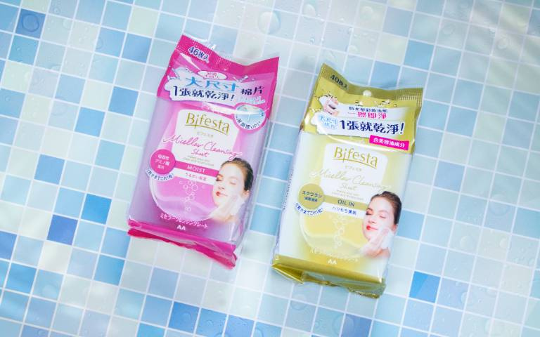 討厭攜帶瓶瓶罐罐出門的你有福了！Bifesta拋棄式卸妝棉，一張在手，洗卸包辦！